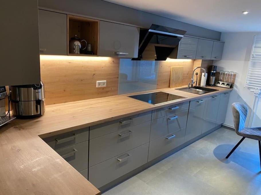 Ferienwohnung Hereinspaziert ヴィルヘルムスハーフェン エクステリア 写真
