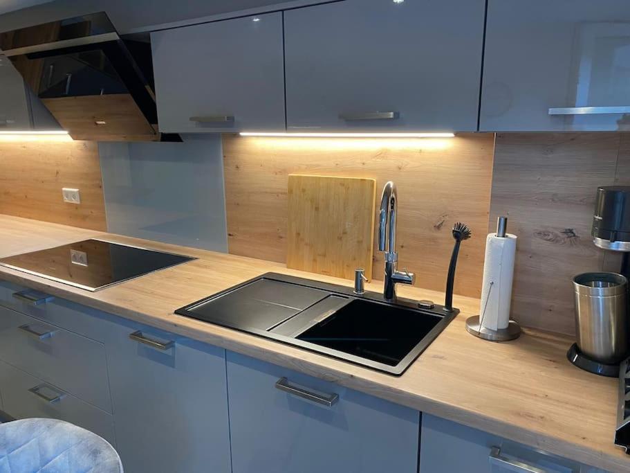 Ferienwohnung Hereinspaziert ヴィルヘルムスハーフェン エクステリア 写真